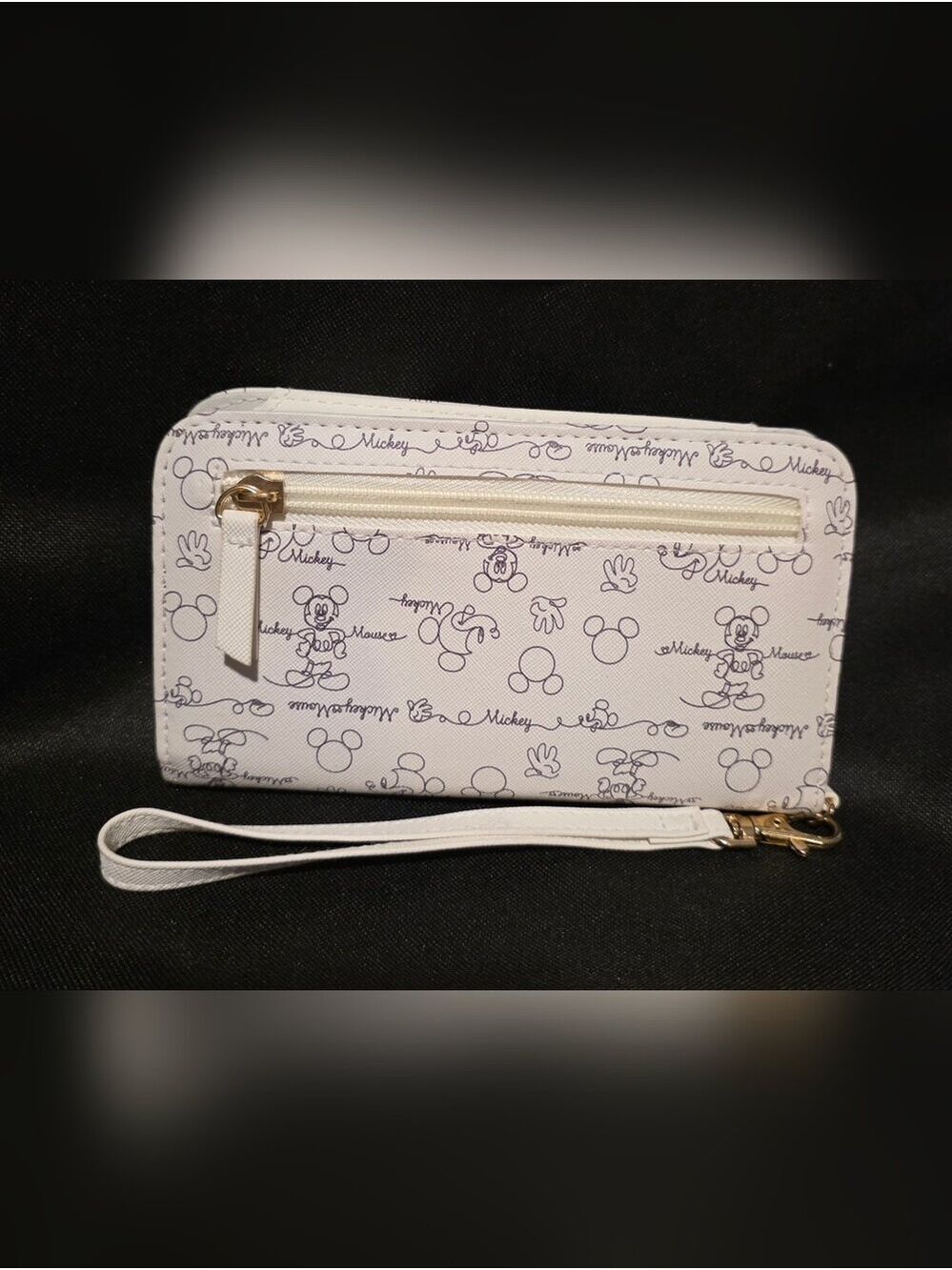 Disney Mickey Mouse White Zip Around Wristlet Wallet NWOT - Picture 2 of 5